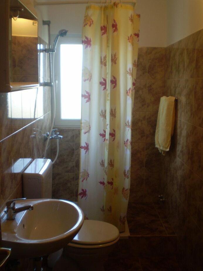 Apartments Robi- Swimming Pool And Beautiful Garden Kampor Buitenkant foto