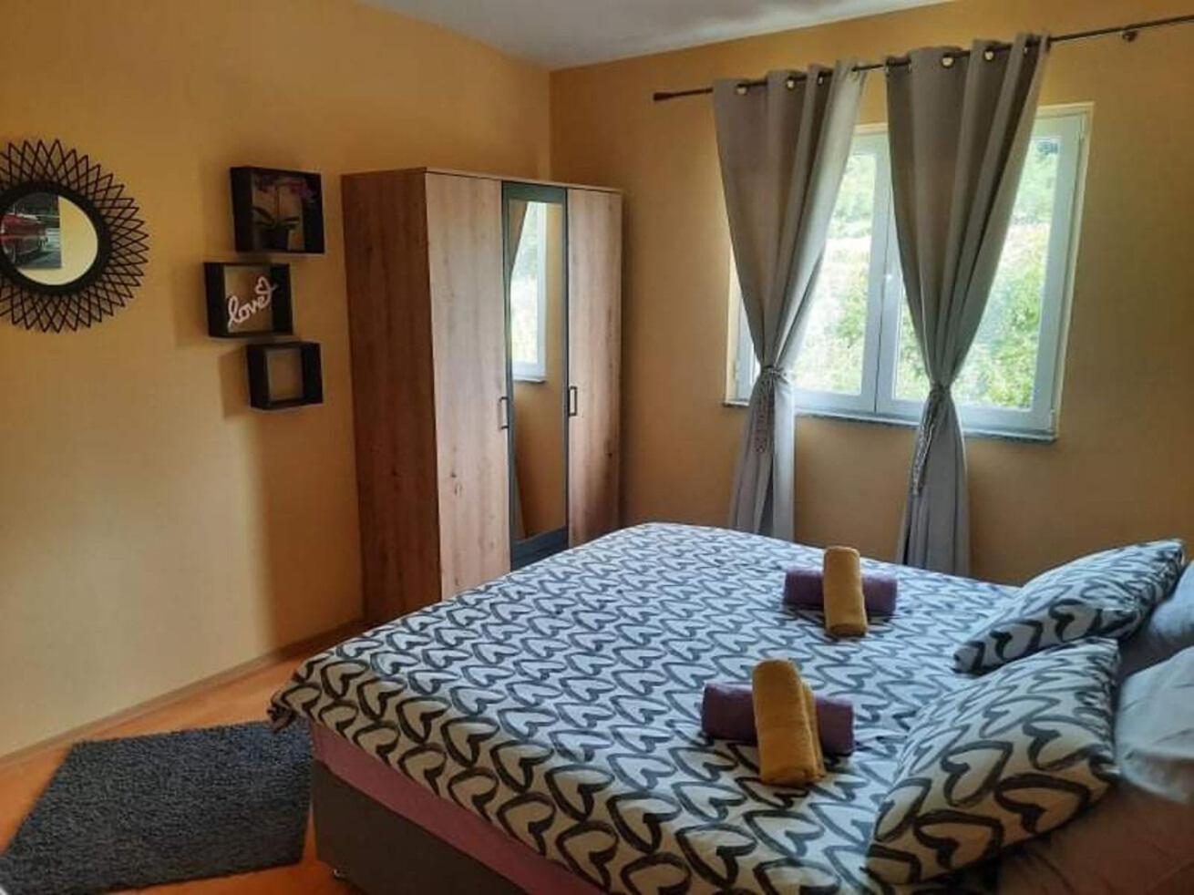 Apartments Robi- Swimming Pool And Beautiful Garden Kampor Buitenkant foto
