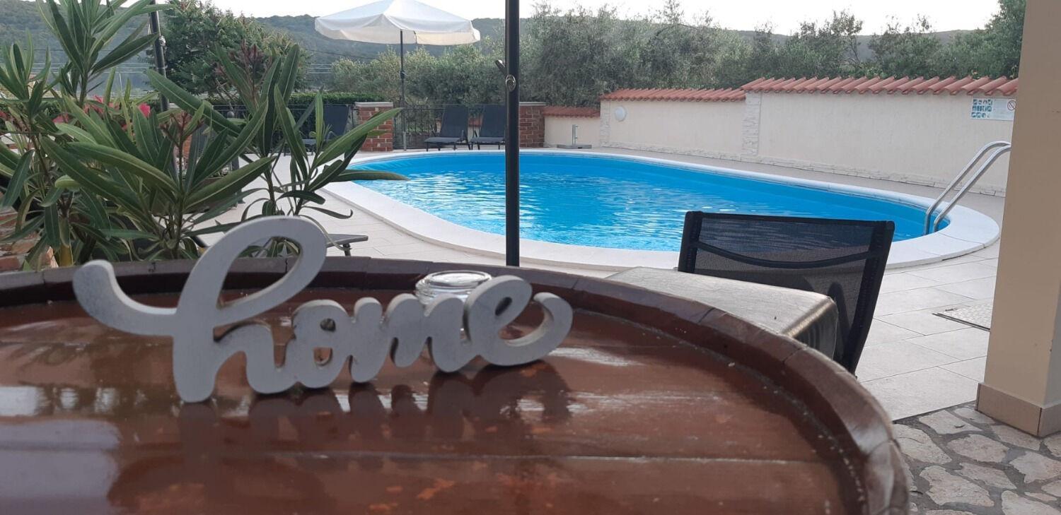 Apartments Robi- Swimming Pool And Beautiful Garden Kampor Buitenkant foto