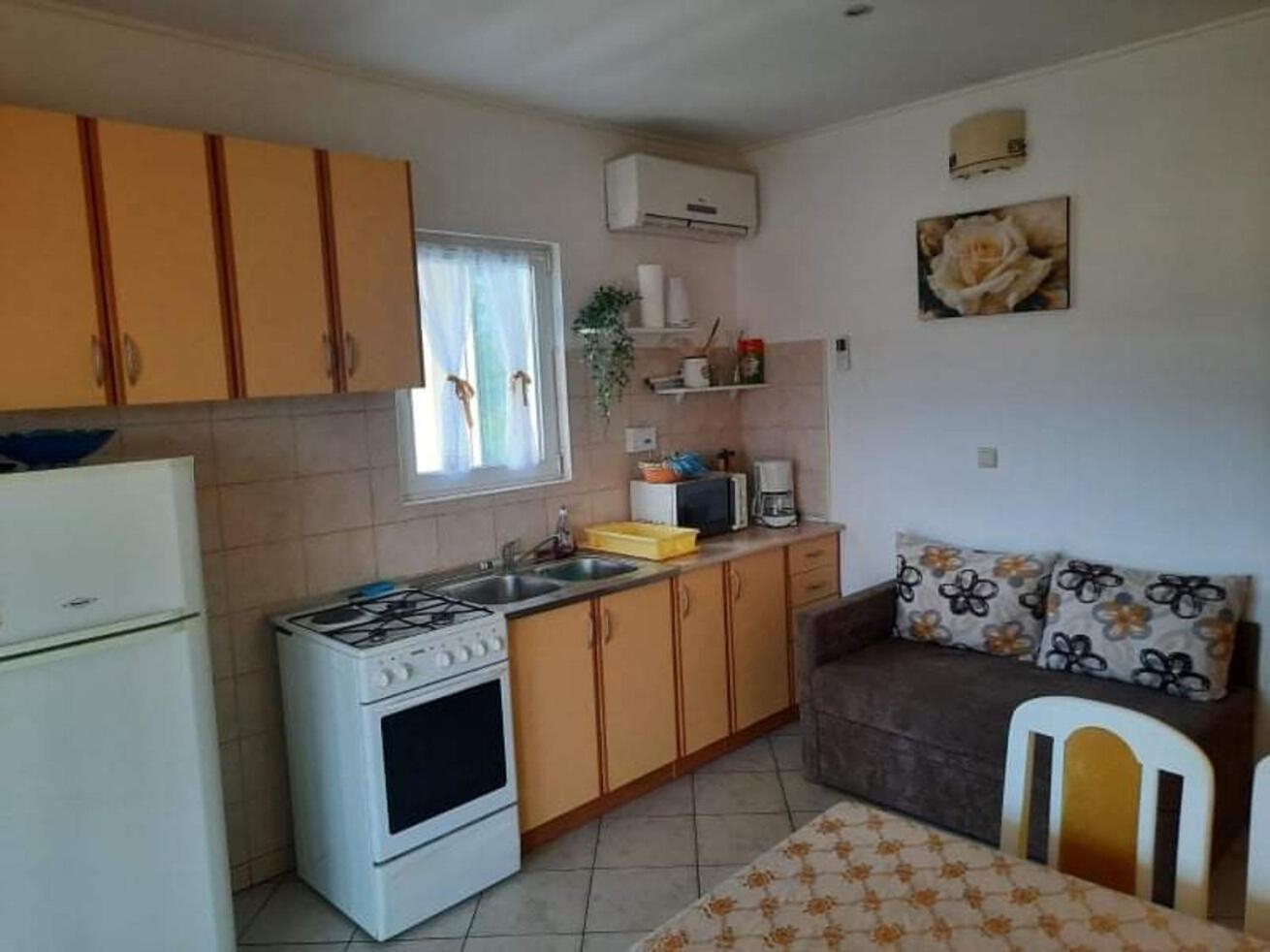 Apartments Robi- Swimming Pool And Beautiful Garden Kampor Buitenkant foto